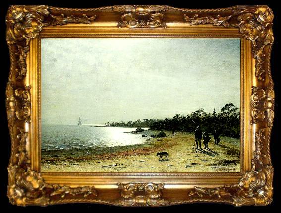 framed  Eugene Jansson kustlandskap med figurer och hund pa sandstrand, ta009-2