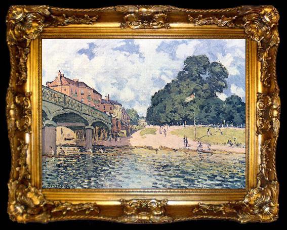 framed  Alfred Sisley Brucke von Hampton Court, ta009-2